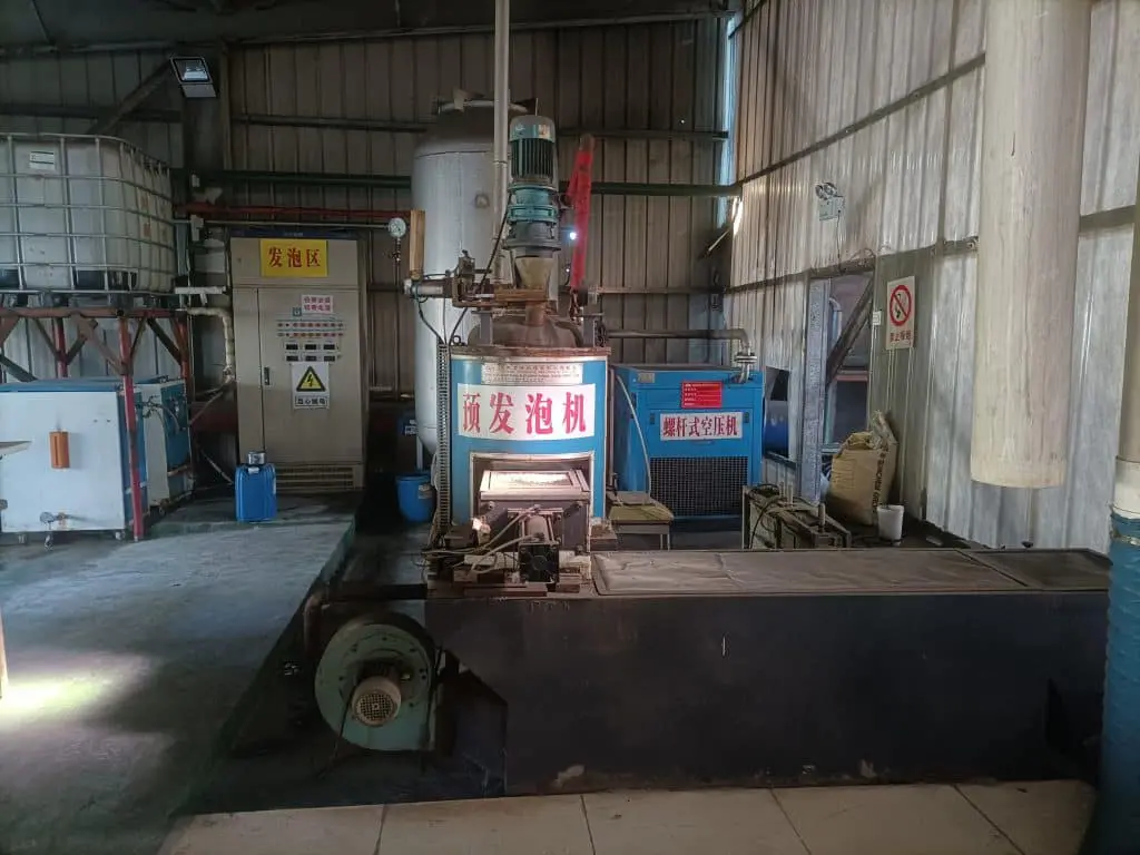 Foam bead foaming machine