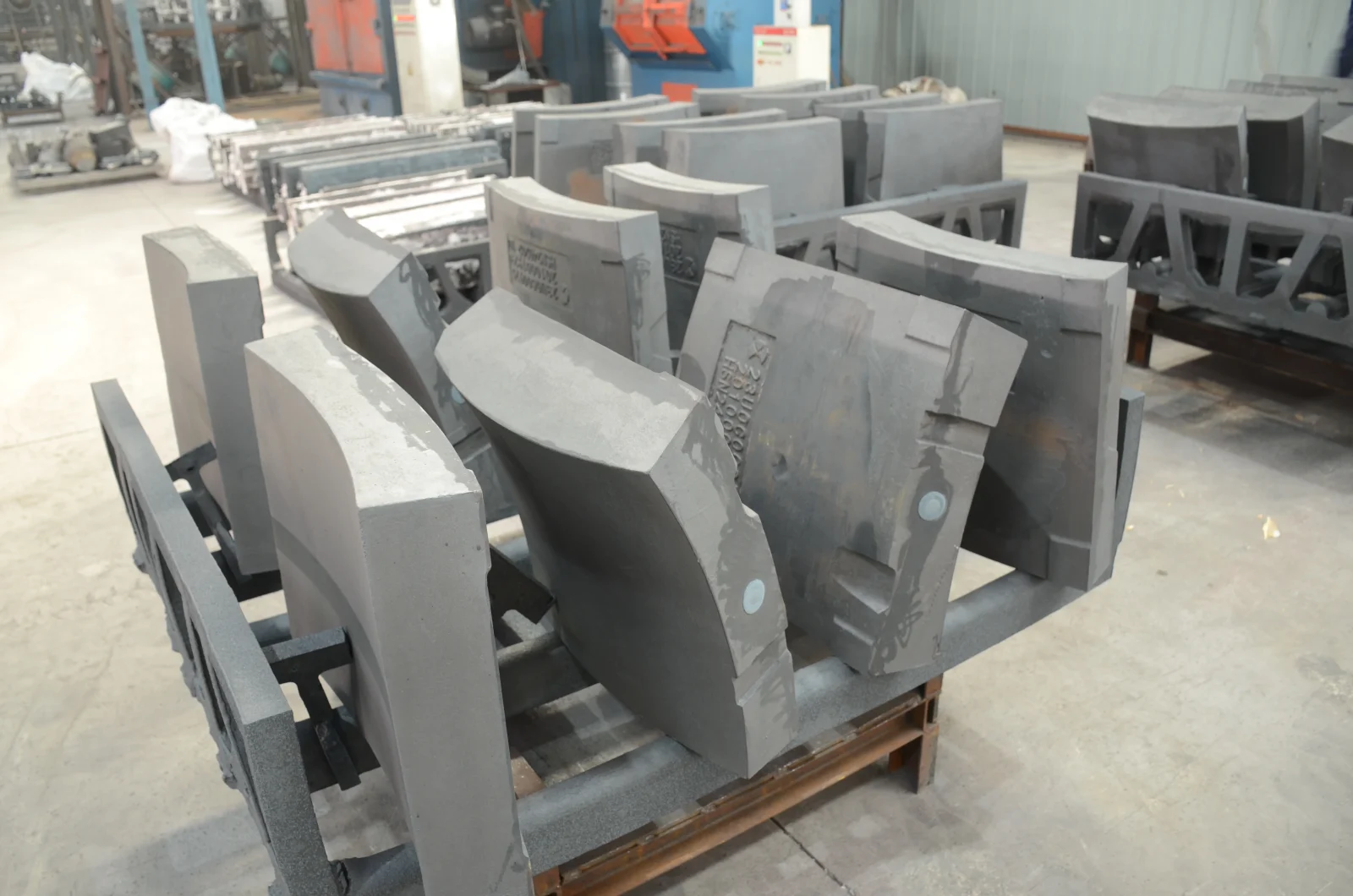 Gyratory Concave Segments in Checking (2)